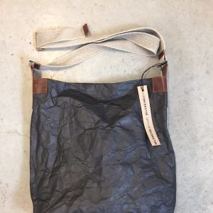 תיק 'דוורים' | Tyvek Cross-body Bag